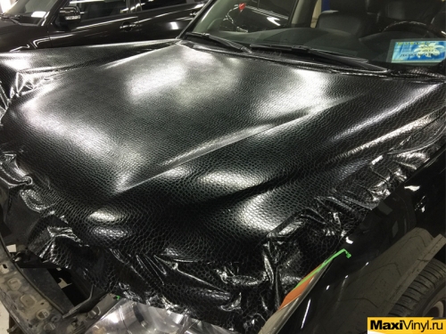 Полная оклейка Lexus LX570 пленкой под кожу